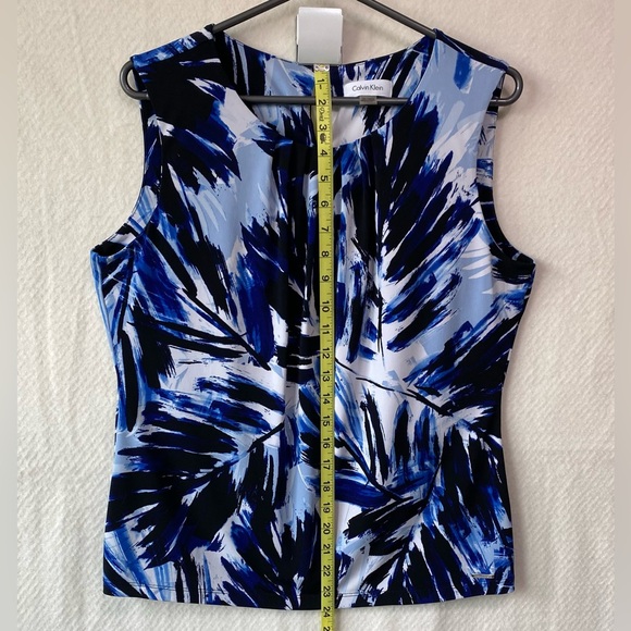Calvin Klein Blouse - Crew Neckline - Sleeveless - Pleat Front - Picture 3 of 5